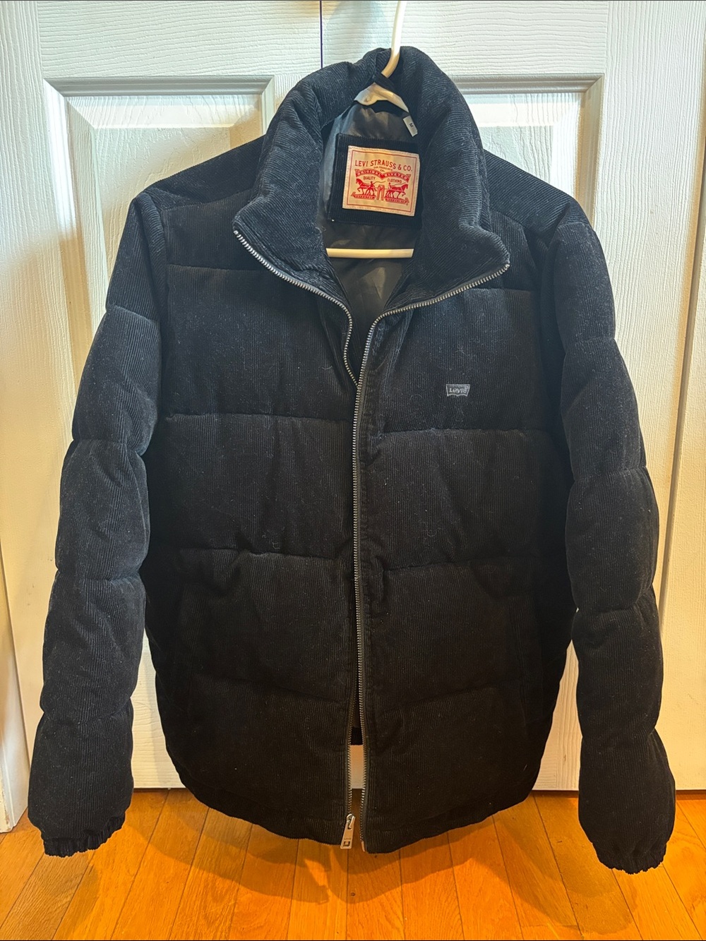 Levi's Women’s Black Corduroy Puffer Jacket